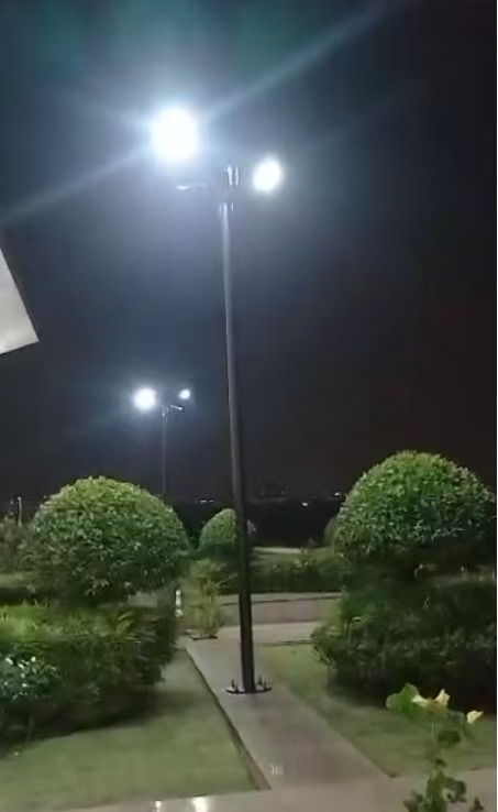 Solar led street light