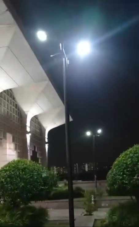 Solar led street light