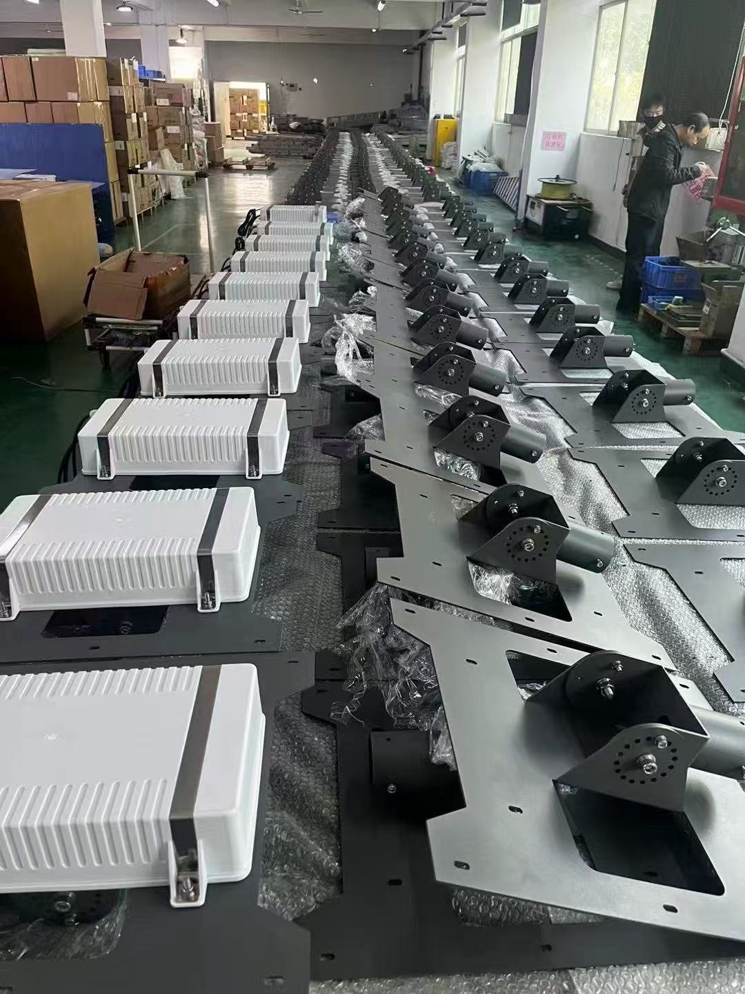 Bulk shipment of solar street lighting system to Vietnam