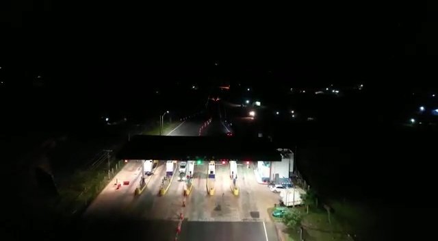 High-power LED street lights installed at a highway toll gate in Chile
