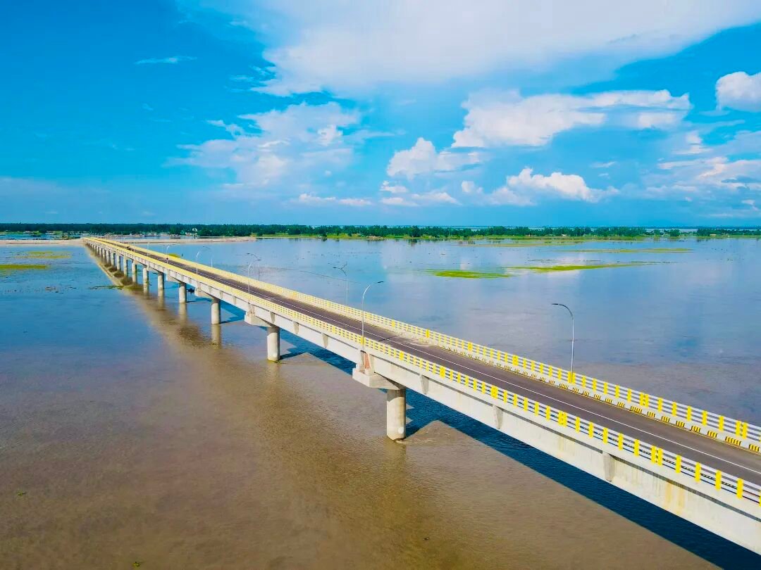 Petrel LED Street Light Installed on Teesta Bridge under blue sky