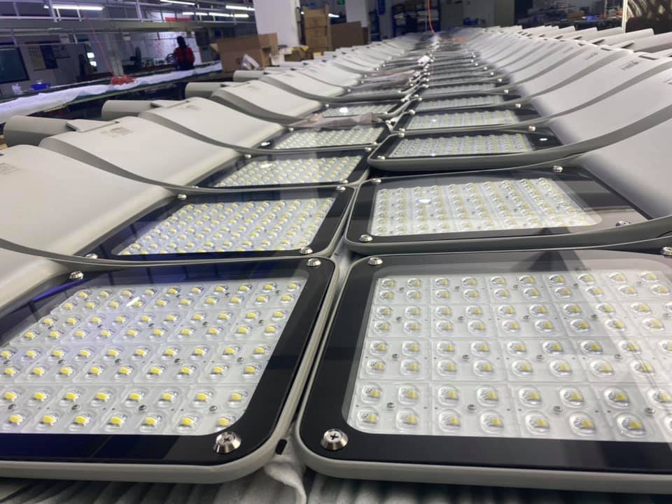 Mass production of 120W LED street lights for African market