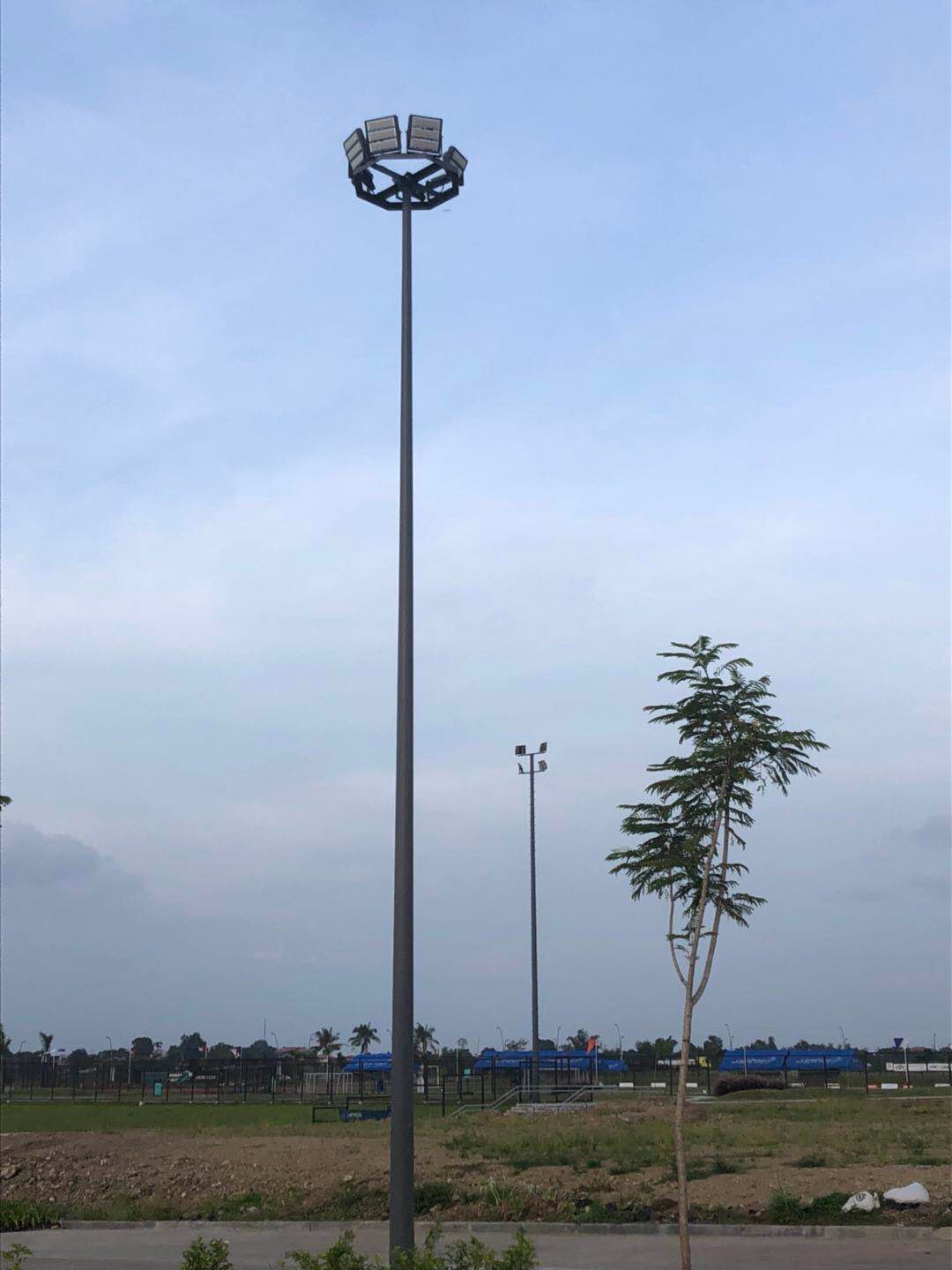Manila high-mast lighting project installed with die-cast aluminum fixtures