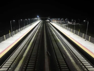 Close-up of the Padma Bridge roadway, demonstrating the uniform illumination provided by LEYOND's LED street lights.