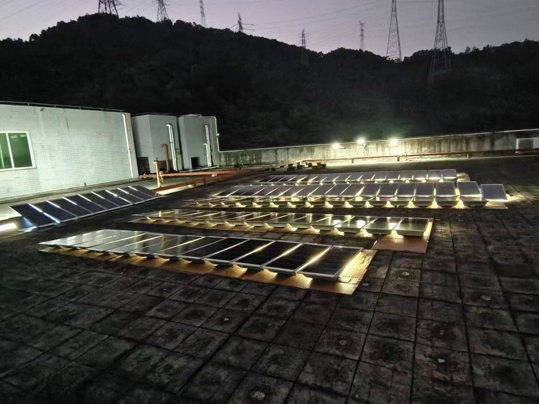 Rigorous 72-hour charge and discharge test for every SUNPRO high efficiency solar light to ensure quality.