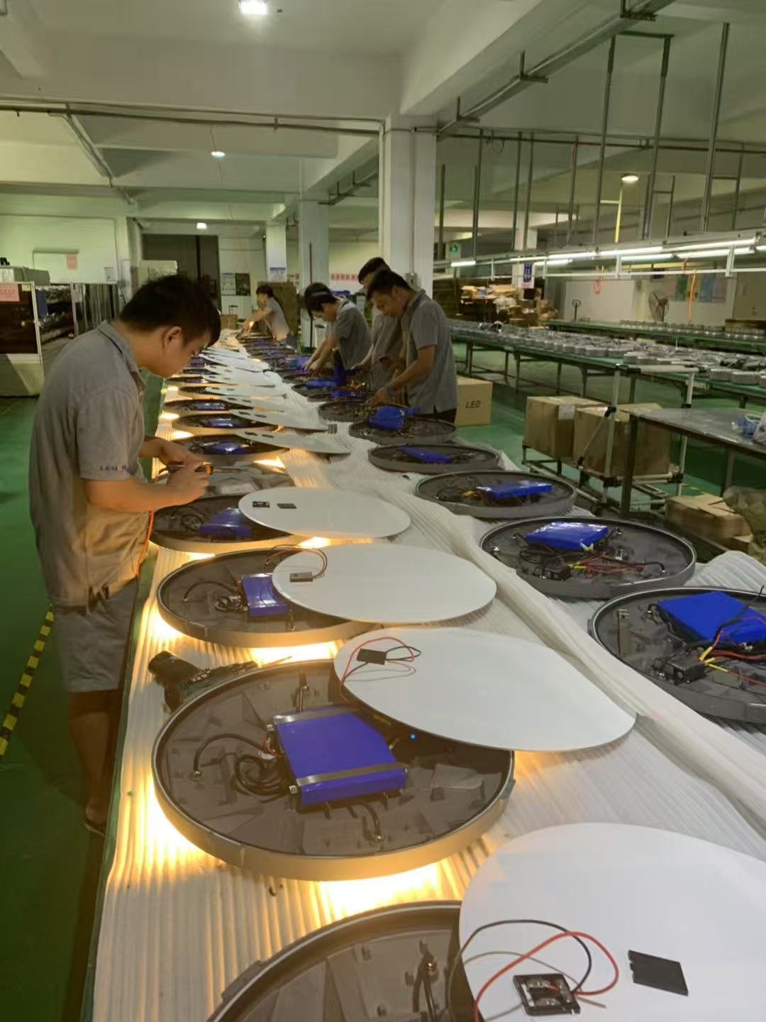 Mass production of premium UFO solar garden lights