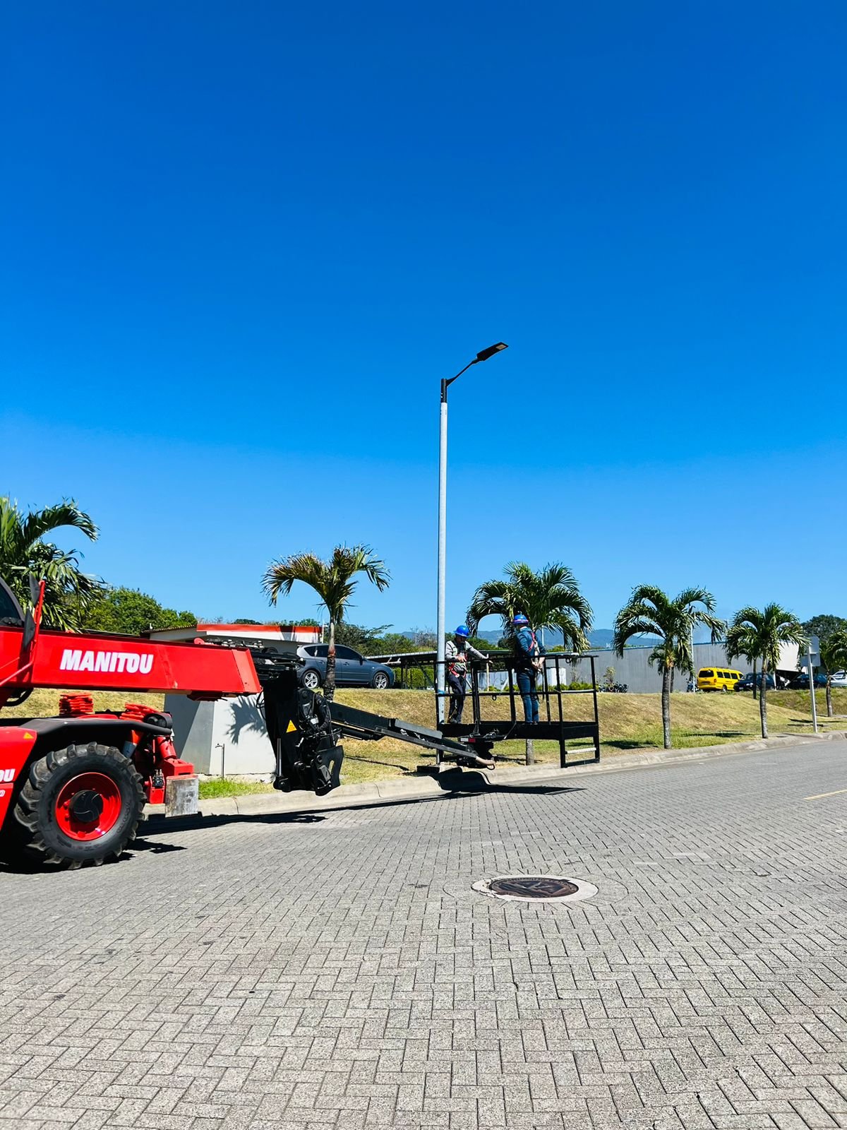 Solar street light pole detail